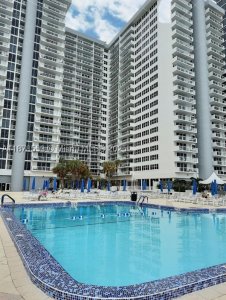 Aluguel de apartamento no Parker Plaza Estates 725