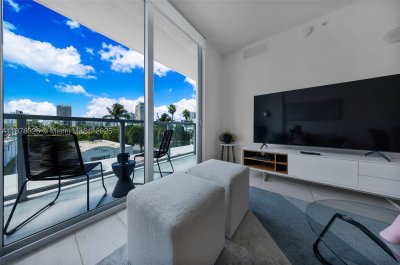 Comprar apartamento no Quadro Miami Design District S-208
