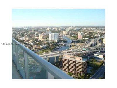 Comprar apartamento no Latitude On The River 1909