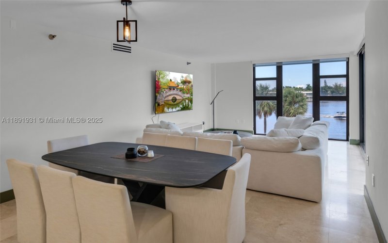 Condo for sale at Waterview 343
