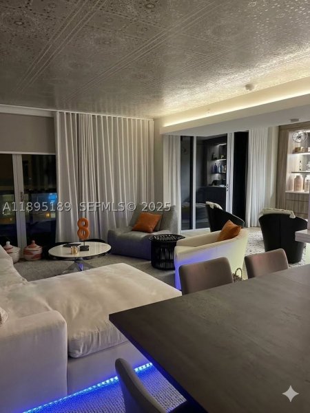 Condo for sale at Azure 305