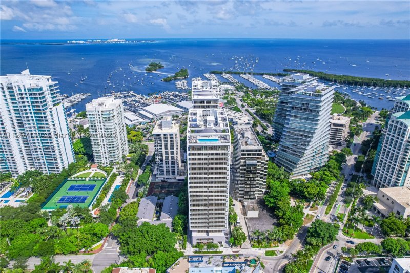 Comprar apartamento en MR. C Residences 1506