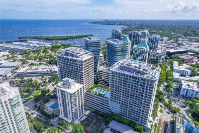 Comprar apartamento en MR. C Residences 1506