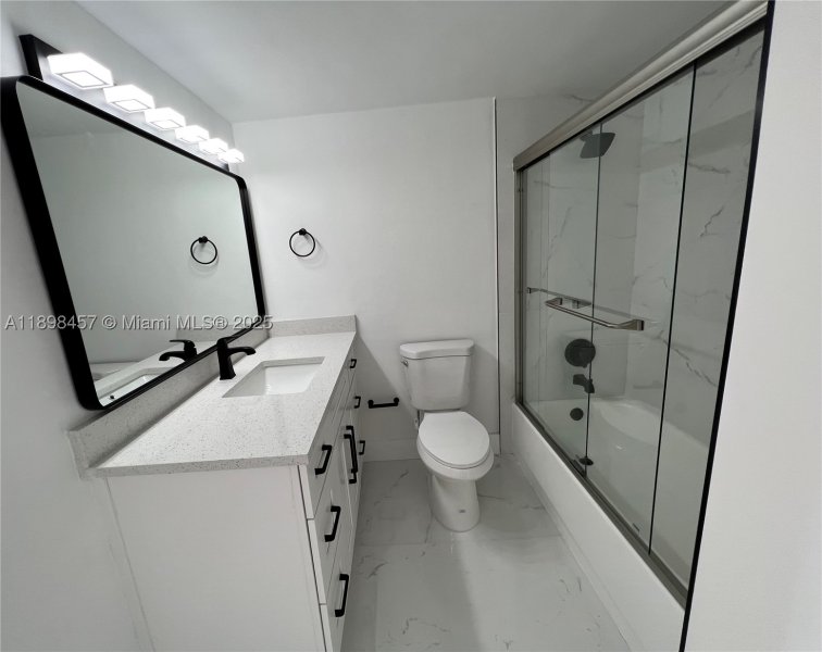 Condo for sale at Mirador 808