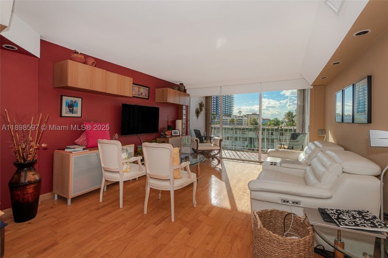 Condo for sale at Kennedy House 5A