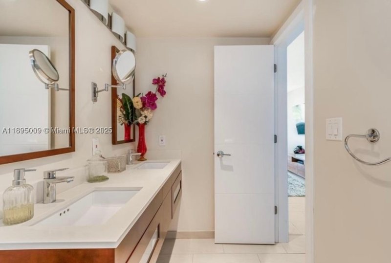 Condo for sale at Berkley South 19H
