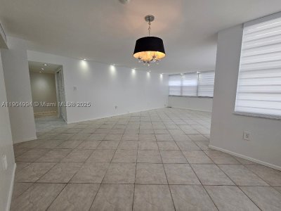 Comprar apartamento no Del Prado South Tower 204