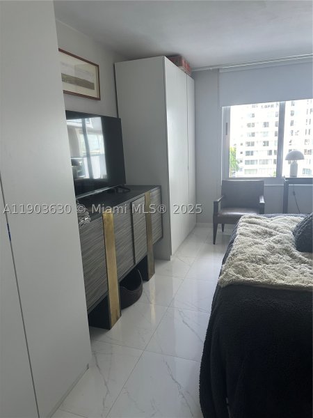 Condo for sale at Mirador North Tower 715