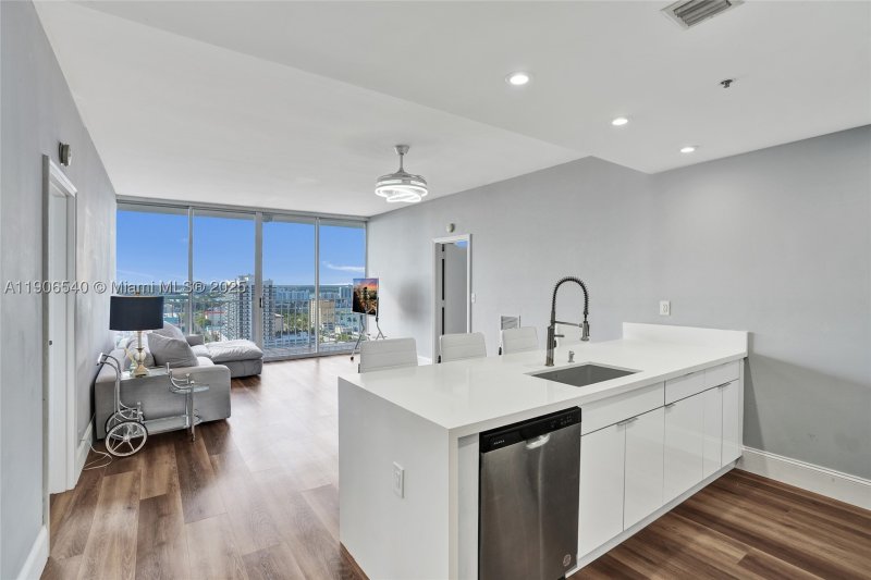 Comprar apartamento en Grandview Palace PH102