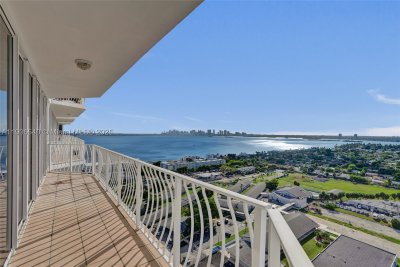 Comprar apartamento en Grandview Palace PH102