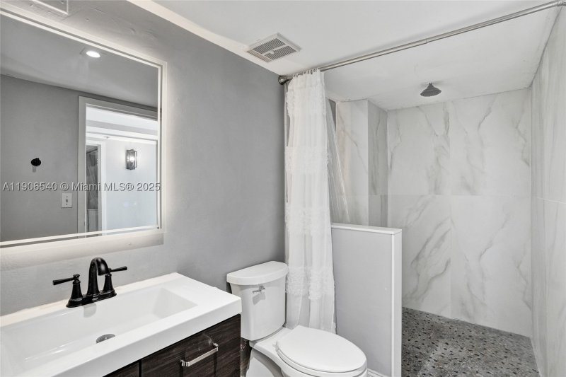 Comprar apartamento en Grandview Palace PH102