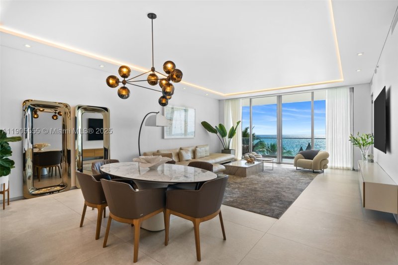 Condo for sale at Residences by Armani / Casa 401