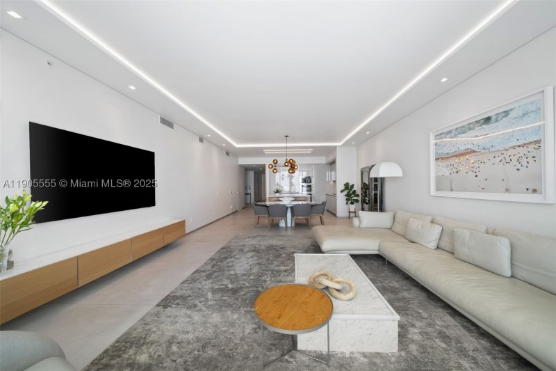 Condo for sale at Residences by Armani / Casa 401