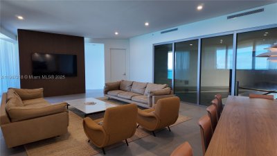 Comprar apartamento no Porsche Design Tower 905