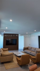 Comprar apartamento no Porsche Design Tower 905