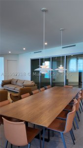 Comprar apartamento no Porsche Design Tower 905