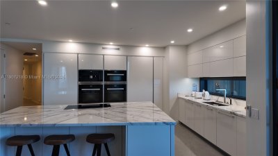Comprar apartamento no Porsche Design Tower 905