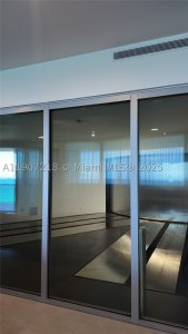 Comprar apartamento no Porsche Design Tower 905