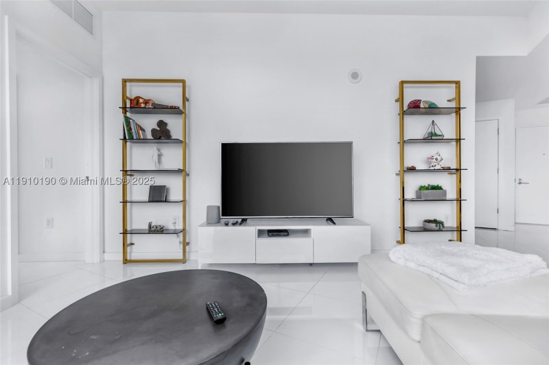 Condo for sale at Paramount Miami WorldCenter 1202