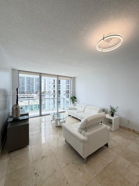 Comprar apartamento en Avenue on Brickell 1050 Tower 1904