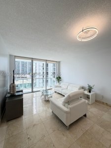 Comprar apartamento en Avenue on Brickell 1050 Tower 1904