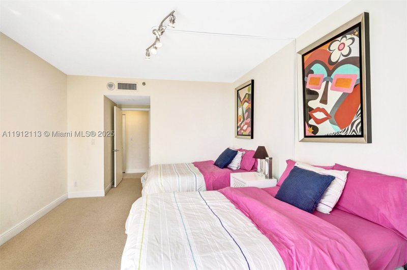 Apartment for rent at 3000 Williams Island 903