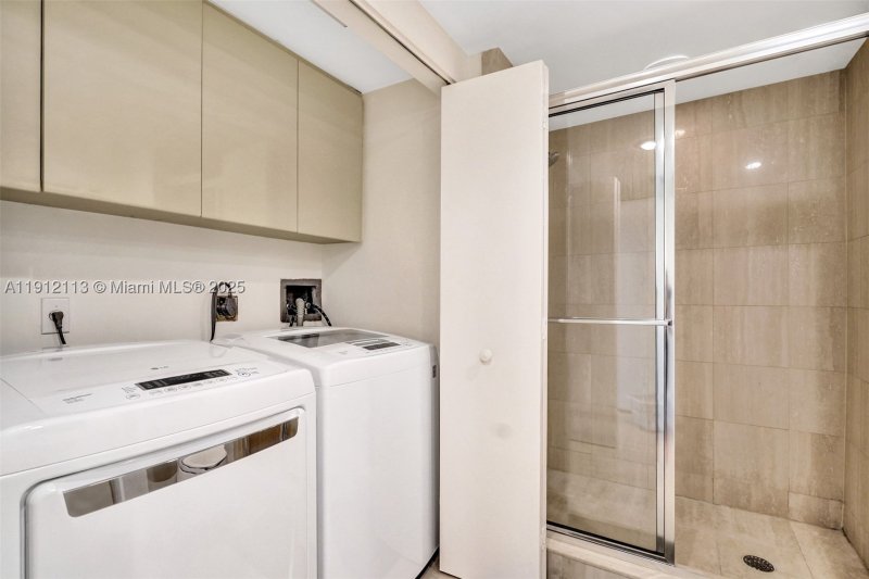 Apartment for rent at 3000 Williams Island 903