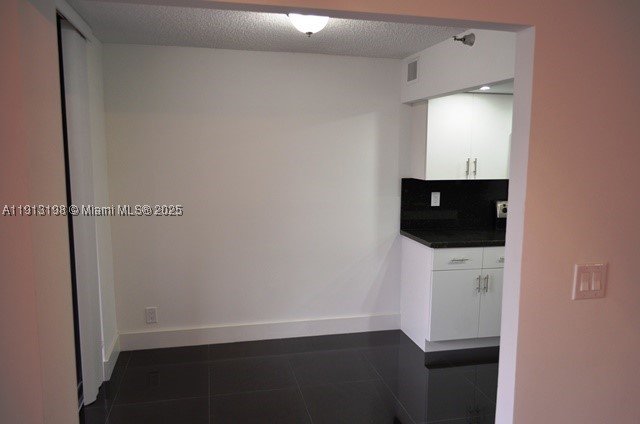 Condo for sale at Winston Towers M10
