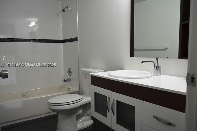 Condo for sale at Winston Towers M10