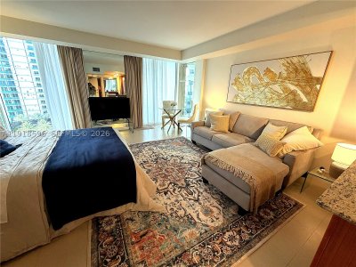 Harbour House Apt #1101