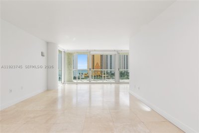 Comprar apartamento no Oceania 4 942
