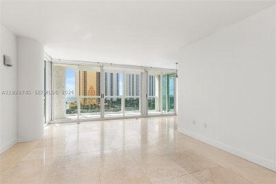 Comprar apartamento no Oceania 4 942