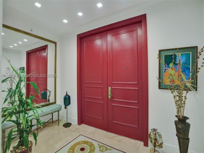 Comprar apartamento no Peninsula I 704