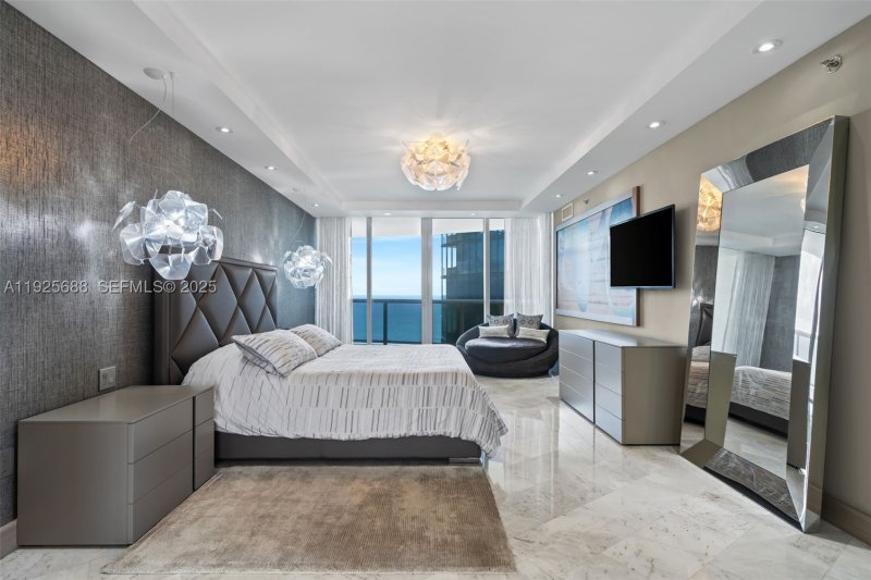 Comprar apartamento no Ocean Four 3505