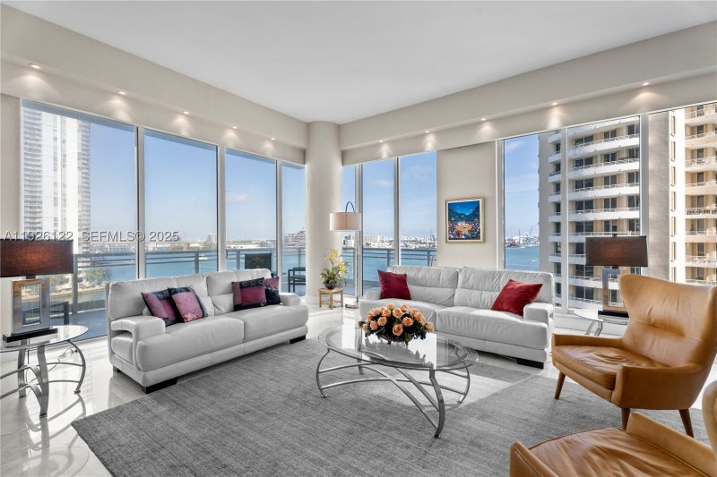 Condo for sale at Asia on Brickell 803