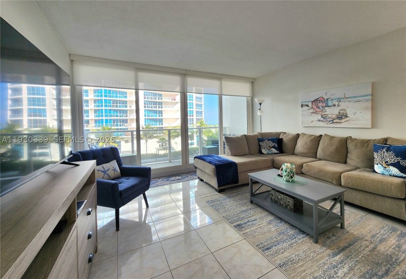 Alexander Towers Apt #508