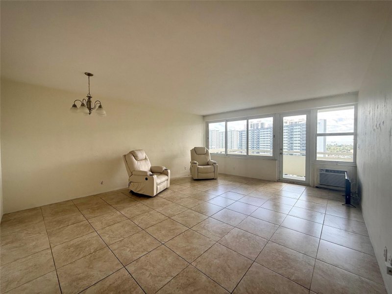 Condo for sale at Coral Ridge Towers North 1117