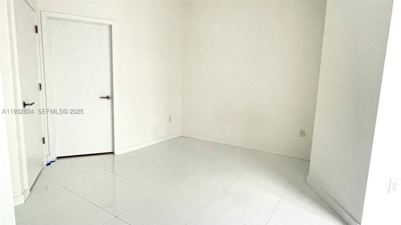 Condo for sale at Paramount Miami WorldCenter 412
