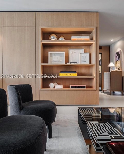 Condo for sale at Belle Towers 6E