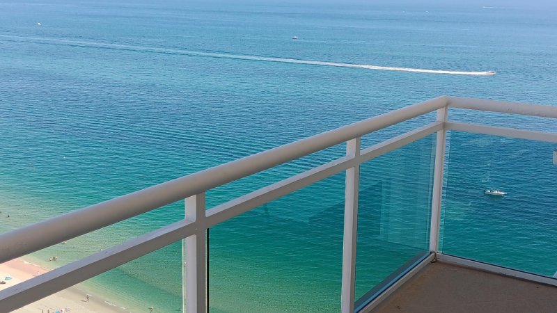 Condo for sale at Playa Del Mar 2814