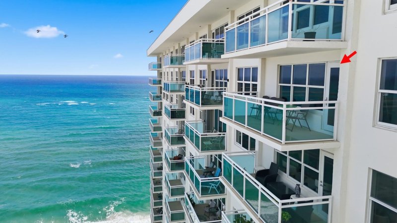 Condo for sale at Playa Del Mar 2814