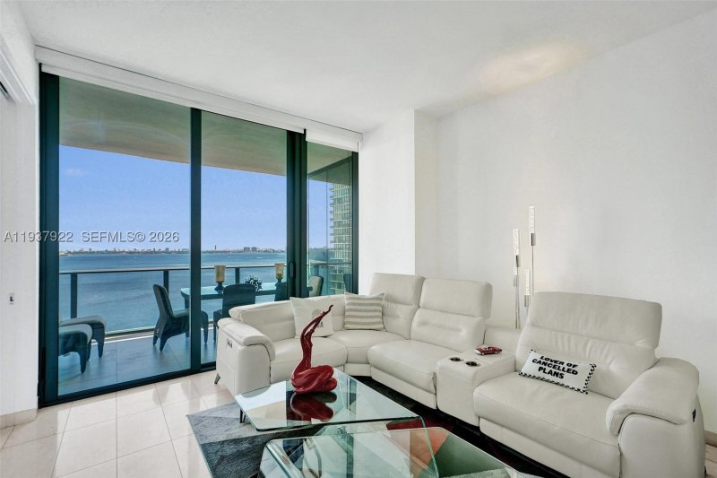 Condo for sale at Gran Paraiso 1705