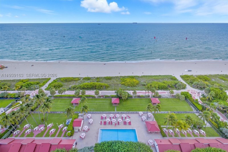 Condo for sale at Club Atlantis 2105