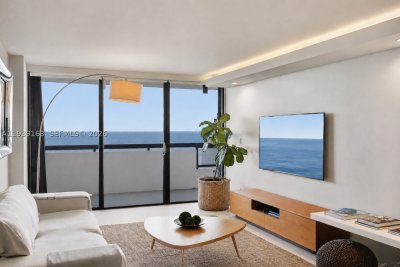 Club Atlantis Apt #2105