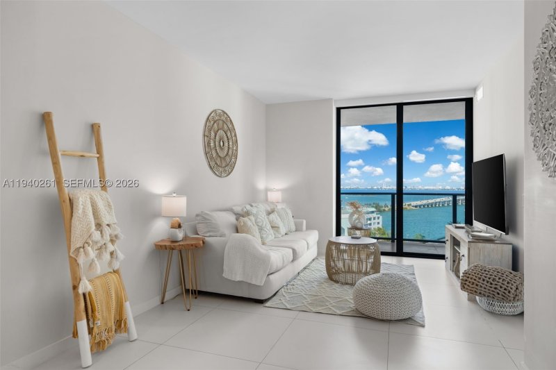 Alquiler de apartamento en Paraiso Bayviews 1503