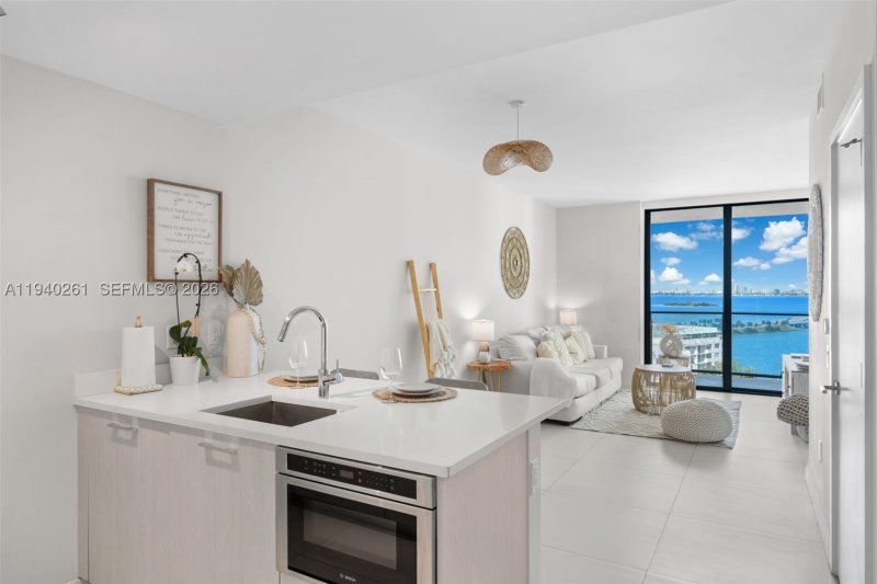Alquiler de apartamento en Paraiso Bayviews 1503