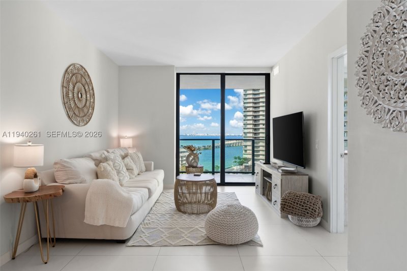 Alquiler de apartamento en Paraiso Bayviews 1503