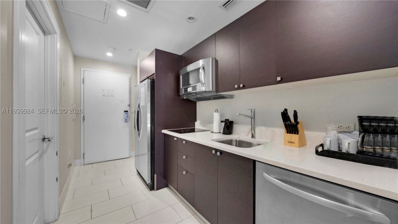 Condo for sale at The Blue Doral 1510