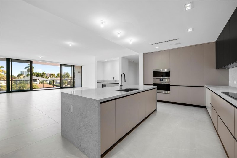 Comprar apartamento en 160 Marina Bay 302