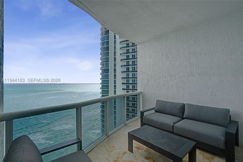 Alquiler de apartamento en Trump Tower Two 3006
